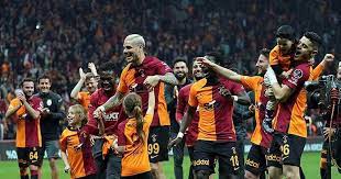 Galatasaray ligin bitmesine iki hafta kala şampiyonluğunu ilan etti