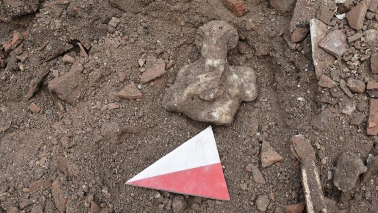 Saraçhane’deki kazıda pan heykeli bulundu