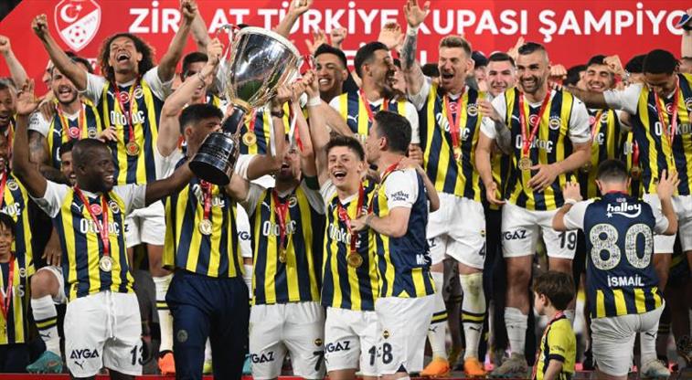 Fenerbahçe’de 9 yıl sonra şampiyonluk sevinci