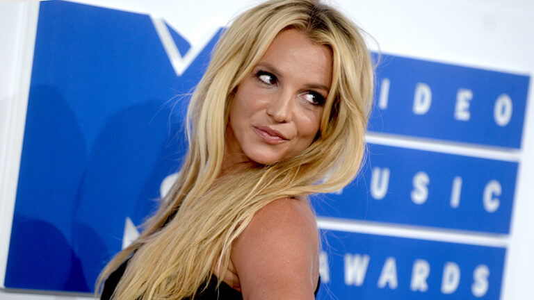 Britney Spears Kitap Yazdı! Eski Partnerleri İncelemeye Aldı!