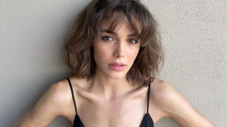 Hafsanur Sancaktutan’dan iddialı kombin