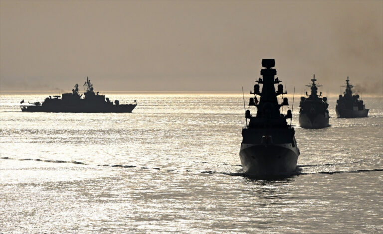 İstanbul’da 100. yıl coşkusu. Cumhuriyet’in yaş gününü gökyüzüne yazdılar