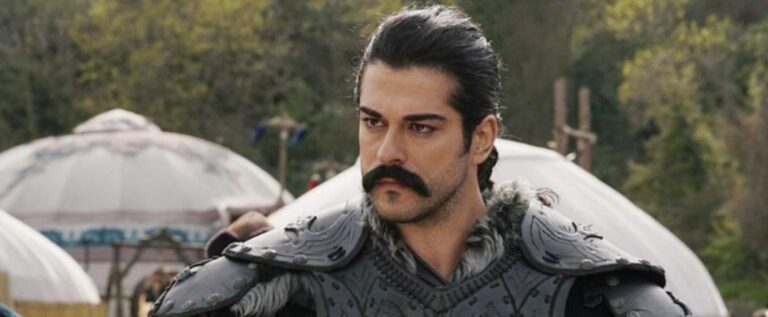 Pakistan’da Burak Özçivit izdihamı