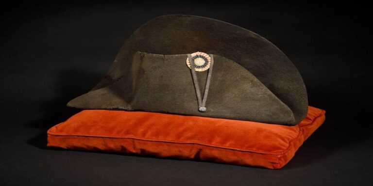 Napolyon’un şapkası 1,9 milyon euroya alıcı buldu
