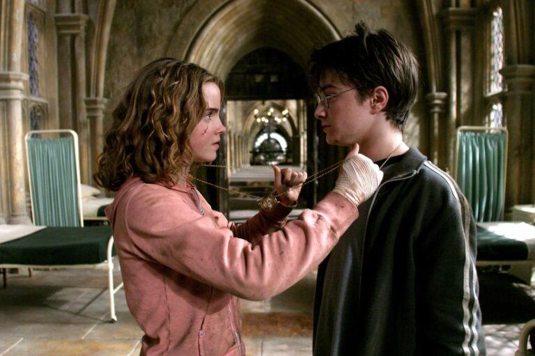 Harry Potter yıldızı Emma Watson, elinde ördekle