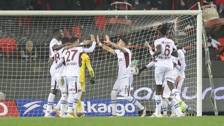 Trabzonspor, Gaziantep FK deplasmanında rahat kazandı
