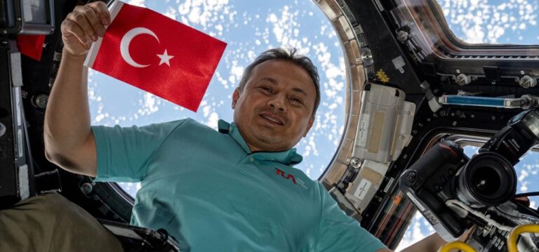 Üniversite öğrencileri sordu Alper Gezeravcı Uluslararası Uzay İstasyonu’ndan cevapladı