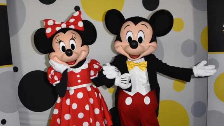 Mickey Mouse’un telif hakkını kaybeden Disney’den açıklama