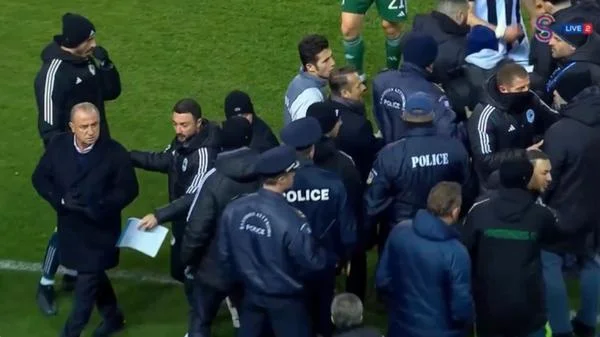 İlk mağlubiyetini alan Fatih Terim çıldırdı! PAOK Panathinaikos’u devirdi maç sonu ortalık karıştı