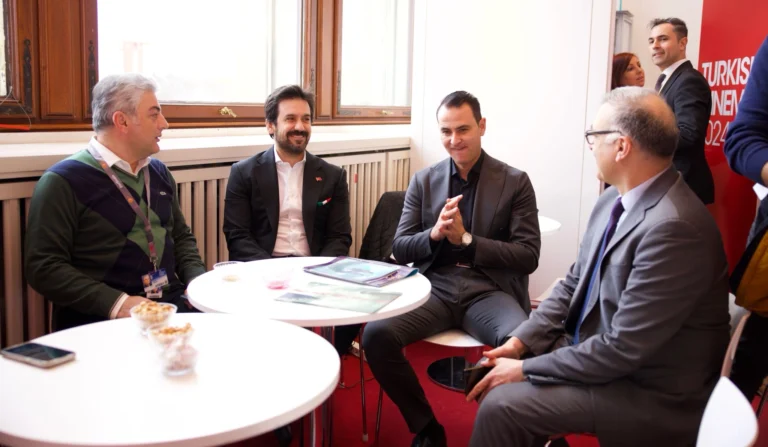 Türk dizileri dünyayı fethetti! 170 ülkede 750 milyon kişiye ulaştı