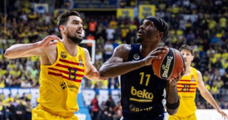 Fenerbahçe Beko Barcelona’yı süpürdü 88-74