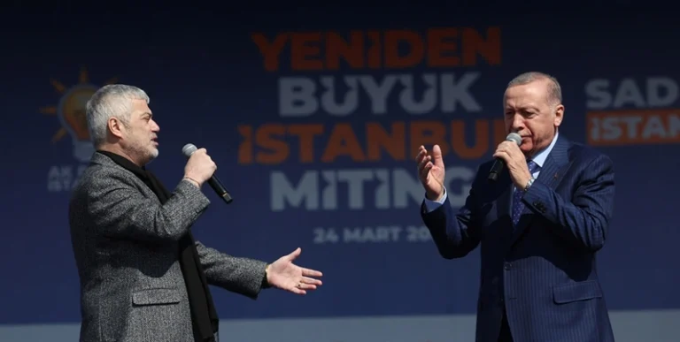 Cumhurbaşkanı Erdoğan ile şarkıcı Cengiz Kurtoğlu düet yaptı