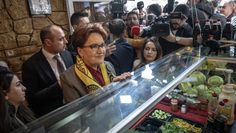 Akşener’den esnafa: Ocağına düştük oyunu istiyoruz