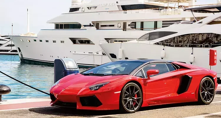 Elektrikli Ferrari’nin fiyatı dudak uçuklattı