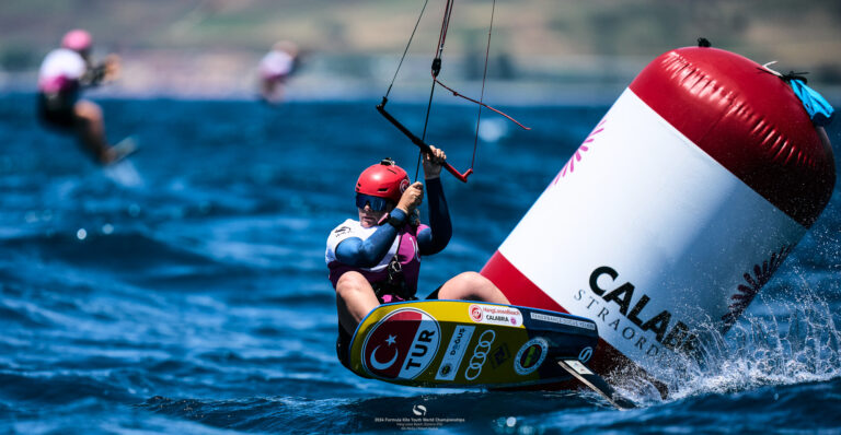 Derin Atakan Paris 2024 Formula Kite yarışlarında 16. oldu