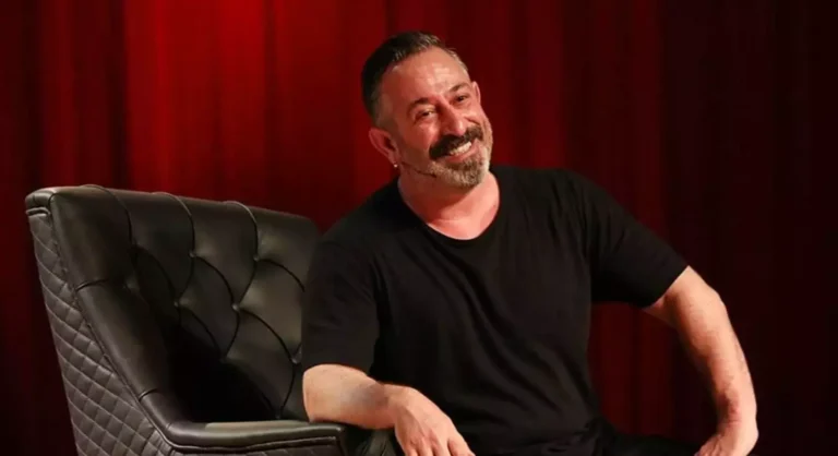 Herkes size gülüyor, siz kime gülüyorsunuz?