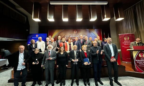2024 Burhan Felek Basın Hizmet Ödülleri sahiplerini buldu
