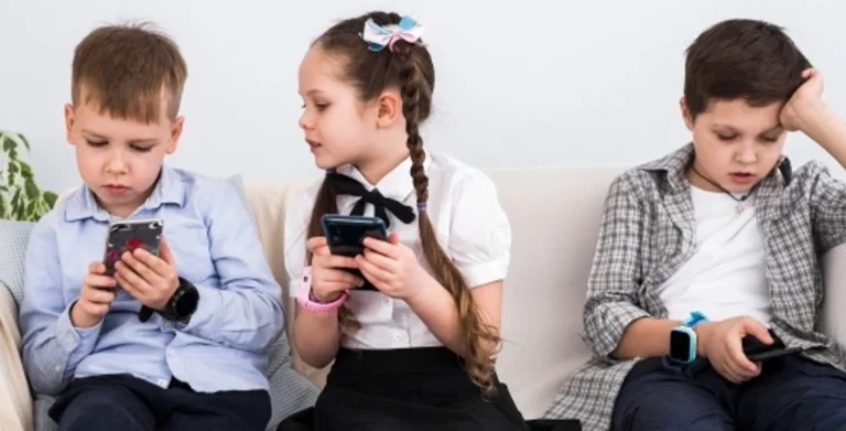 Avustralya’da 16 Yaş altına sosyal medya yasağı onaylandı