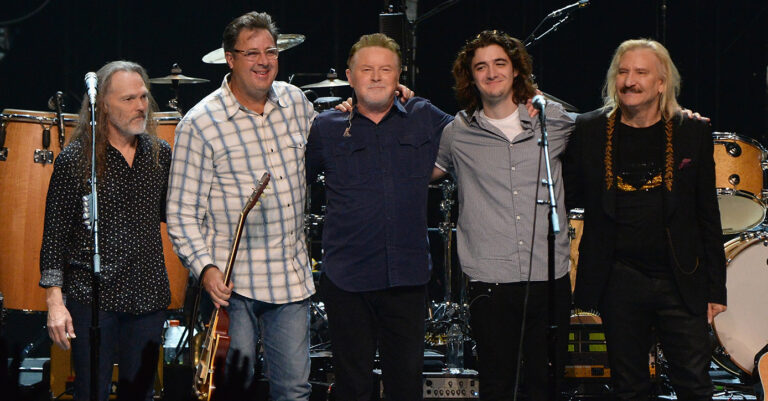 The Eagles, yangın mağdurları için 2,5 milyon dolar bağışladı