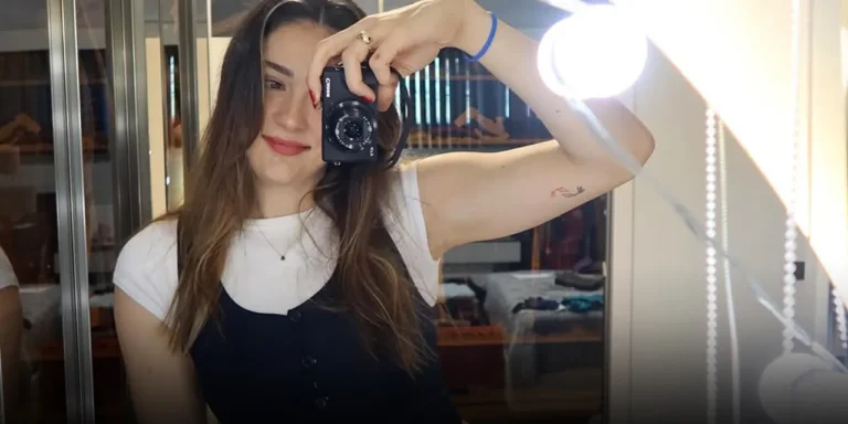 Zehra Güneş’in ayna pozlarına beğeni yağdı! İşte o kareler…