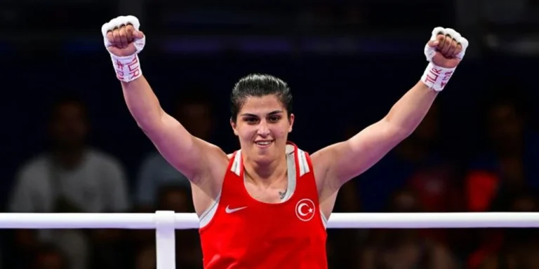 Busenaz Sürmeneli dünya şampiyonu