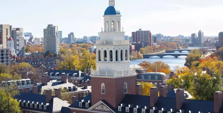 Harvard taviz vermedi Trump parayı kesti