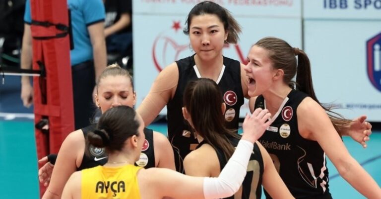 Vakıfbank, Eczacıbaşı karşısında avantajı yakaladı