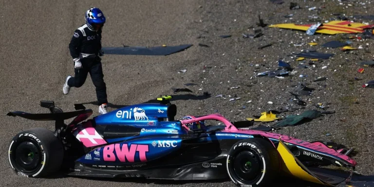 Suzuka’da olaylı antrenman. Piastri zirvede, seans 4 kez durdu