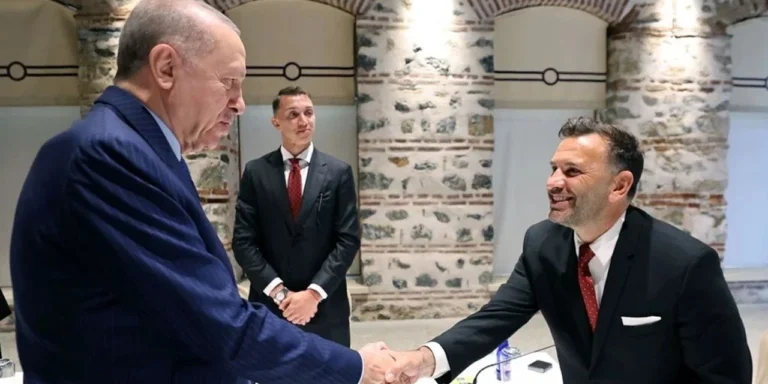 Cumhurbaşkanı Erdoğan, Galatasaray’ı kabul etti