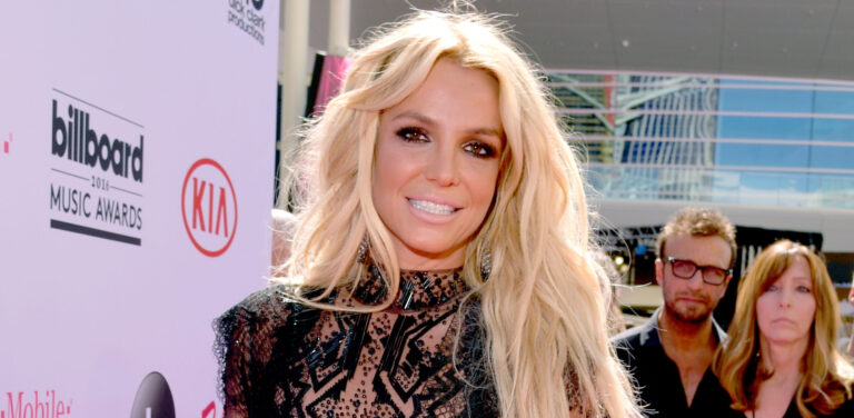 Britney Spears takı koleksiyonuyla geliyor
