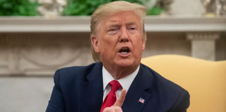 Donald Trump İran’ı vurma planını onayladı