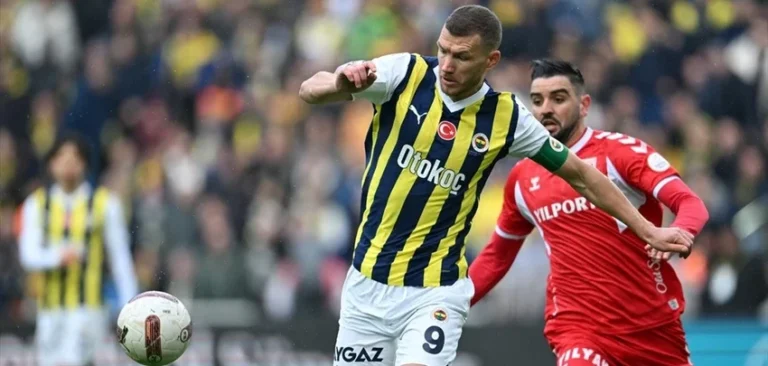 Fenerbahçe’ye veda eden Edin Dzeko yeniden İtalya’da