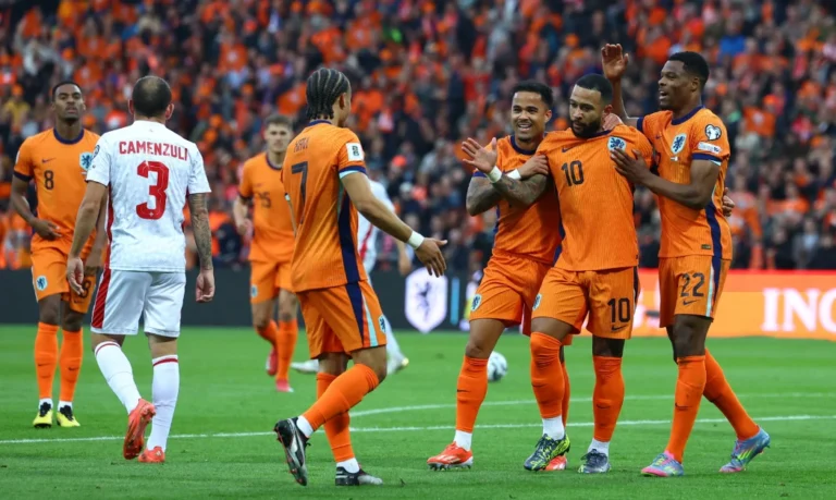 Hollanda, Malta’ya gol yağdırdı