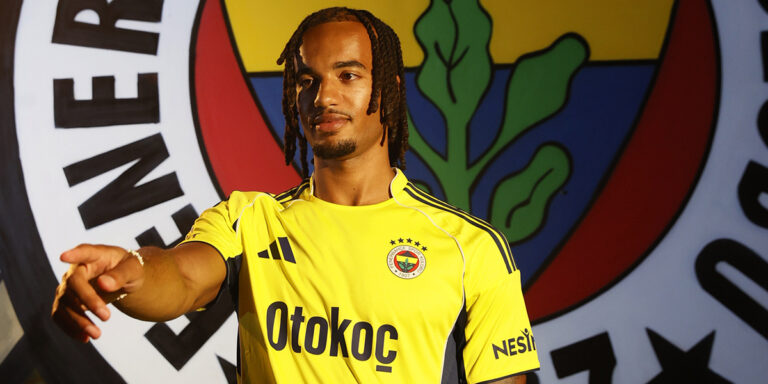 Archie Brown, sarı lacivertlileri tercih ettiği için mutlu