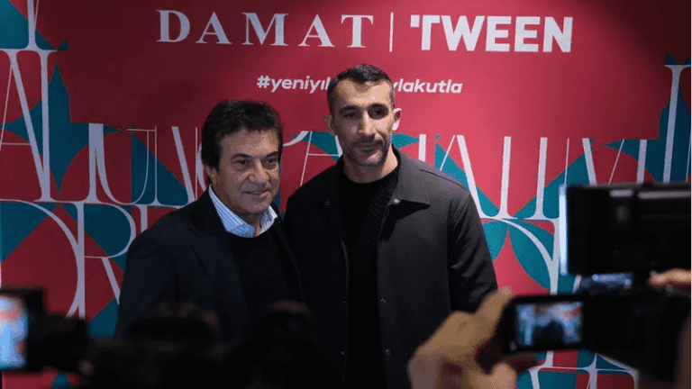 Damat Tween yeni yıl için davet düzenledi