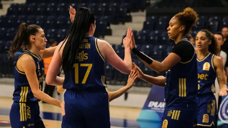 Fenerbahçe Opet deplasmanda 88-70 kazandı