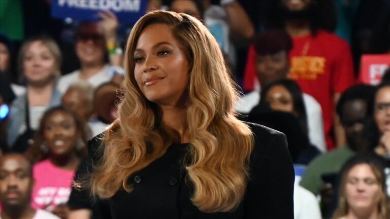 Forbes, Beyoncé’yi milyarderler listesine aldı