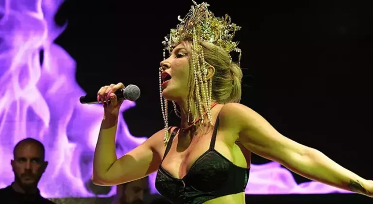 Hande Yener konser maratonuna devam ediyor