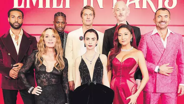 Emily in Paris’e altıncı sezon onayı verildi