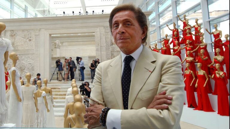 Ünlü İtalyan modacı Valentino hayatını kaybetti