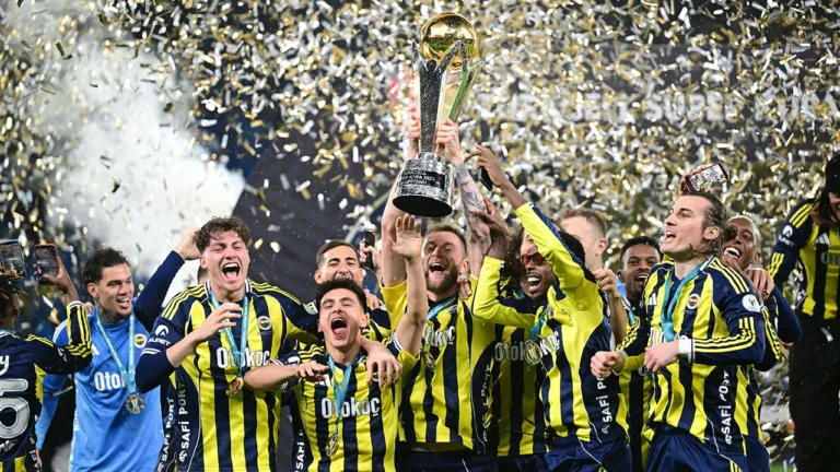 Fenerbahçe, Süper Kupa’da Galatasaray’ı geçti