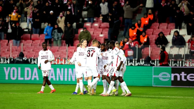 Samsun şov yaptı son 16’ya kaldı