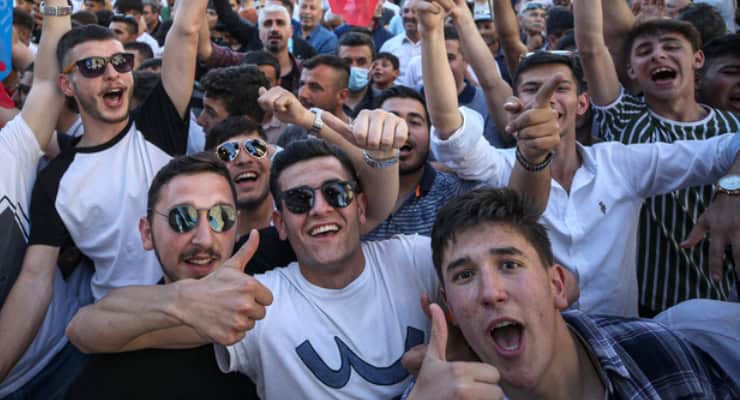 Z kuşağı erkekler cinsiyet rolleri konusunda eski nesillere göre daha gelenekçi