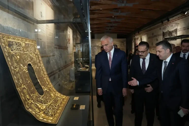 Çalınan İznik çinileri Türkiye’de