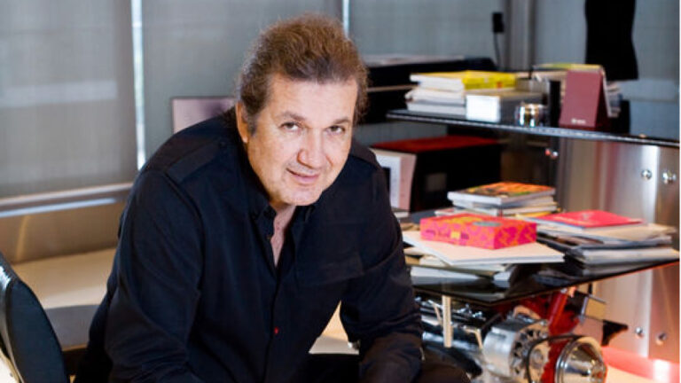 Alinur Velidedeoğlu Hayatını Kaybetti