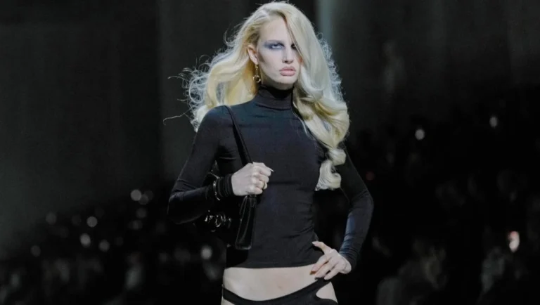 Kate Moss, Milano Moda Haftası’nda Gucci defilesine damga vurdu