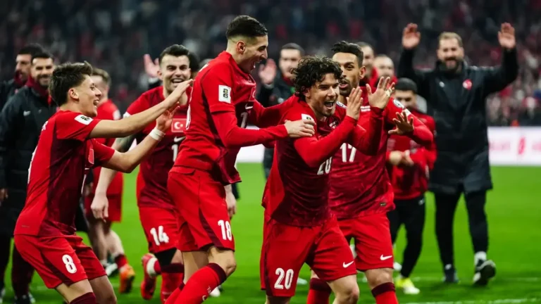 Türkiye-Paraguay maçının yeni saati belli oldu