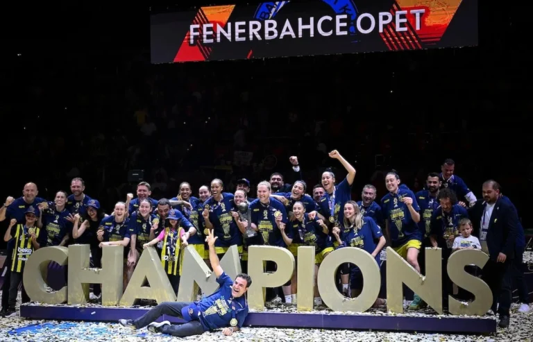 Türk finalinde kazanan Fenerbahçe Opet