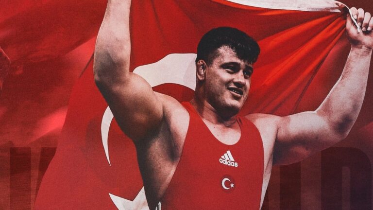 Rıza Kayaalp tarihe geçti
