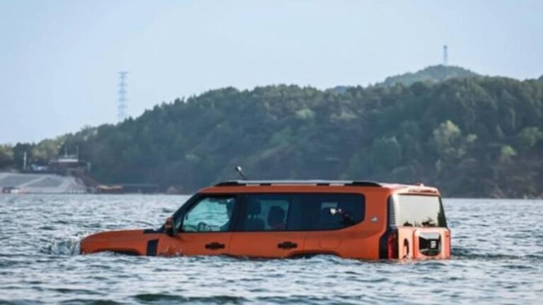 Otomotiv devi BYD’ye nispet: Suda yüzen araç piyasada